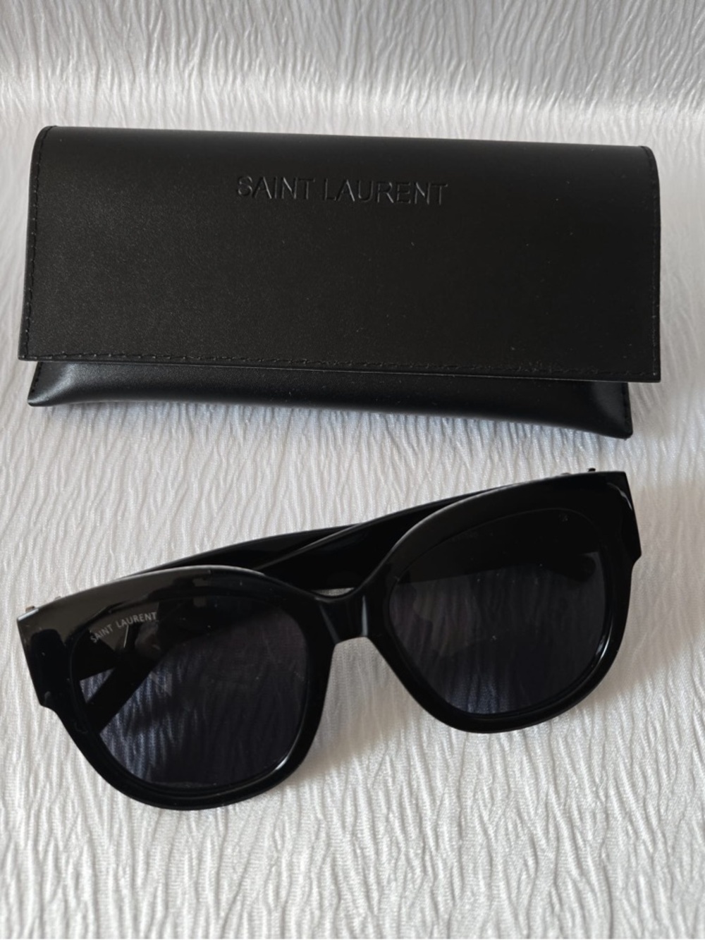 Saint Laurent Black Oval Sunglasses with Dark Lenses - Picture 2 of 4